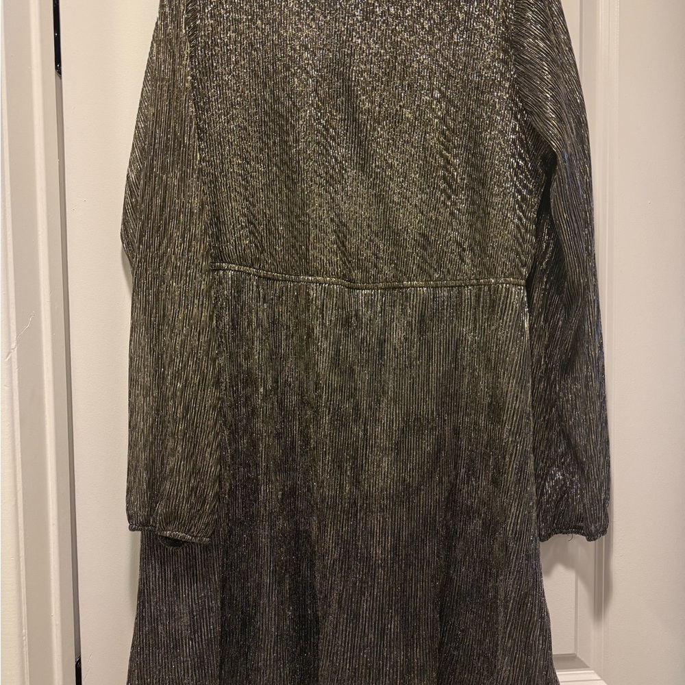 Elegant Black Long-Sleeve Dress